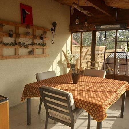 Les Coronilles Bed & Breakfast Beaucaire  Exterior foto