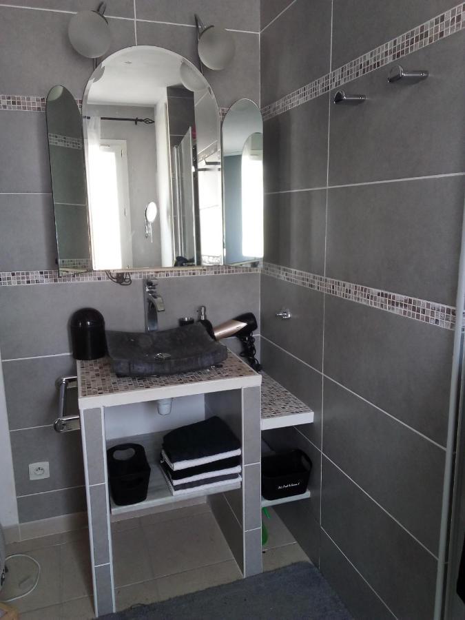 Les Coronilles Bed & Breakfast Beaucaire  Exterior foto