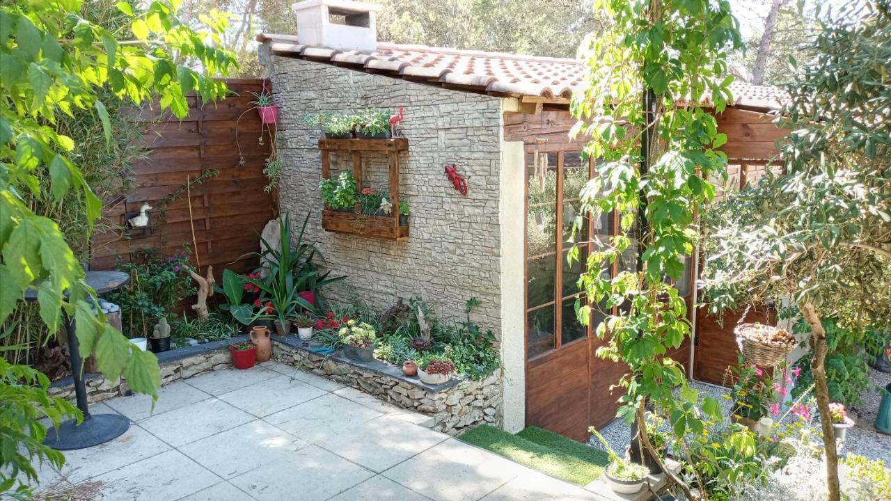 Les Coronilles Bed & Breakfast Beaucaire  Exterior foto