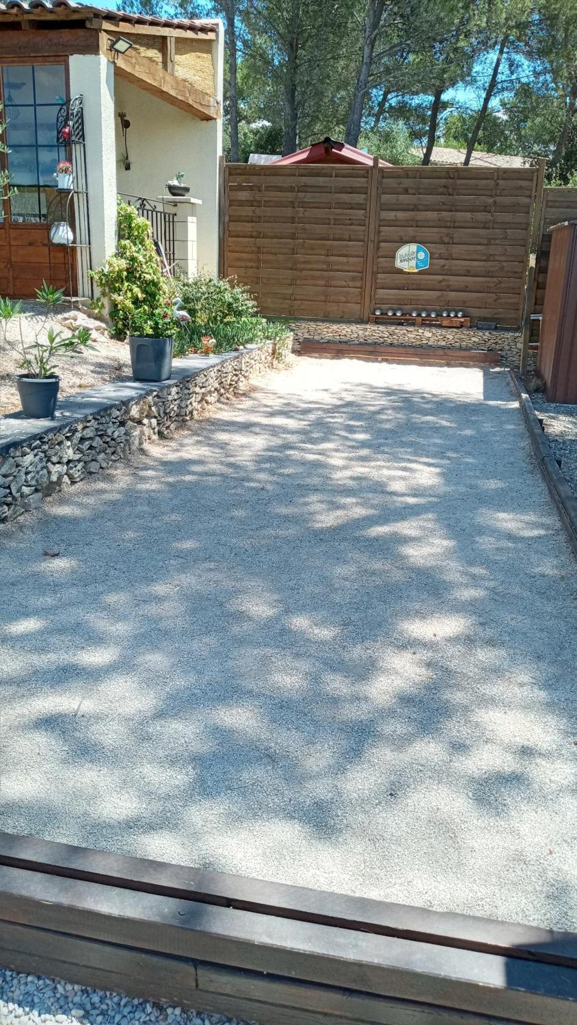 Les Coronilles Bed & Breakfast Beaucaire  Cameră foto