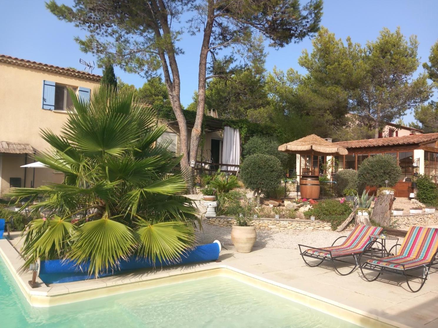 Les Coronilles Bed & Breakfast Beaucaire  Exterior foto