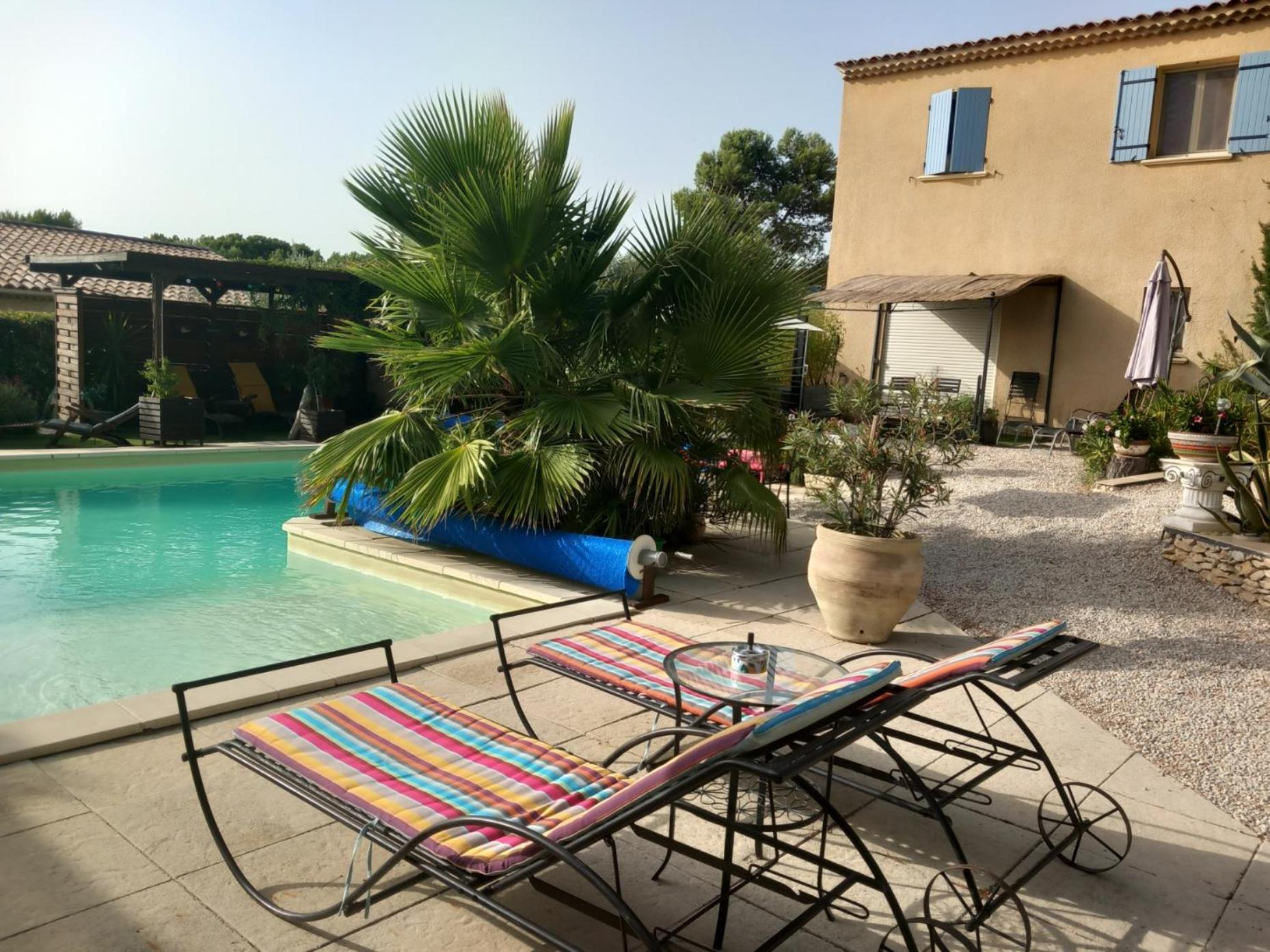 Les Coronilles Bed & Breakfast Beaucaire  Exterior foto